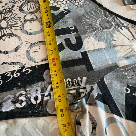 Dolcezza Size XL top - Picture 10 of 11